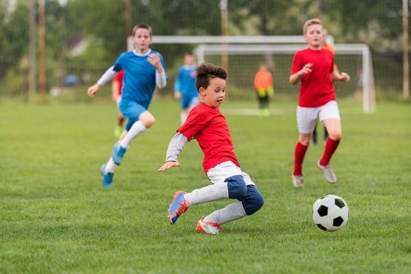 4 Tips to Prevent Kids’ Sports Injuries in the Spring