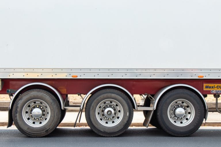 Buying Guide to Aid in Your Lowboy Trailer Selection